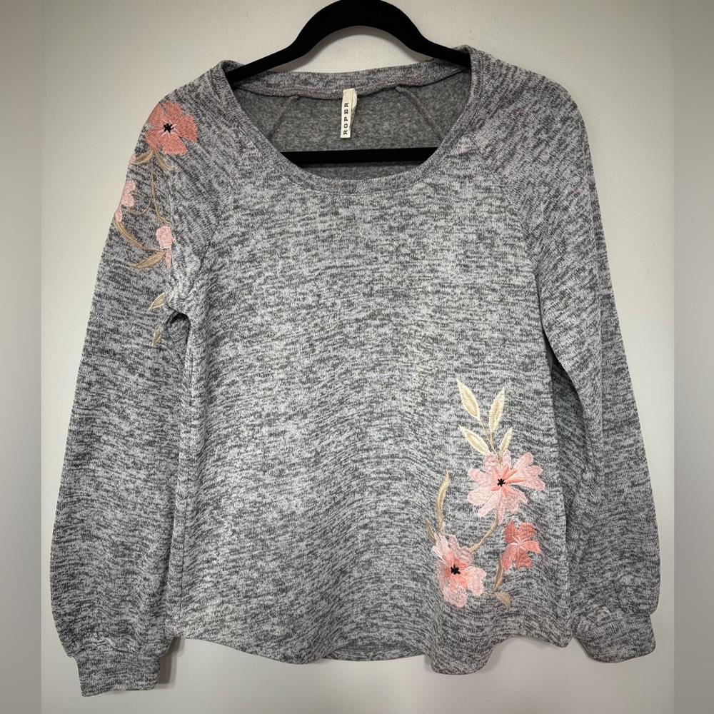 ROPER NWOT Gray Women’s Polar Fleece Floral Sweater